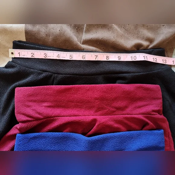 3 smooth waisted short pleated skater skirts (no shorts underneath) never worn - Picture 5 of 8